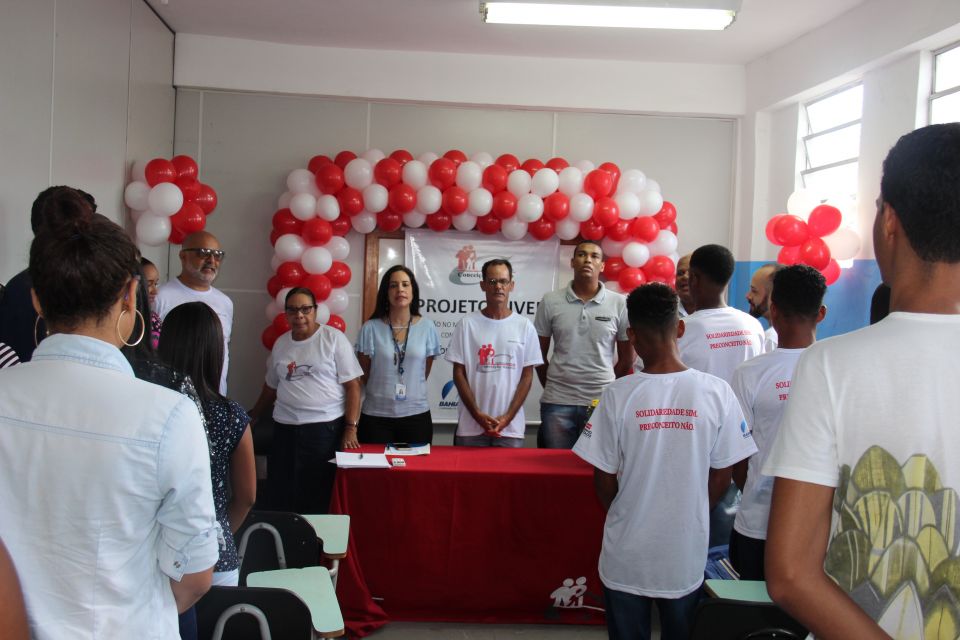 Projeto patrocinado pela Bahiagás conclui formação de jovens portadores do HIV